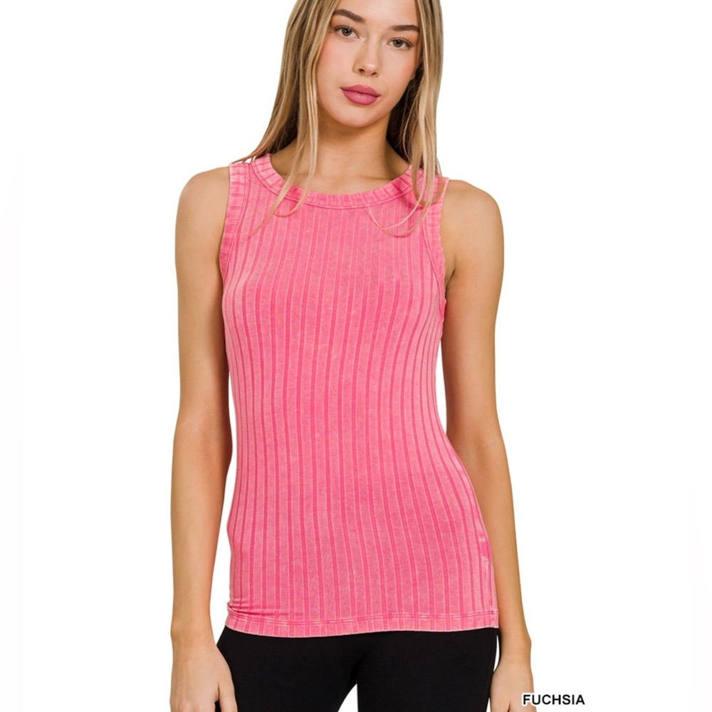 NWT medium FUCHSIA Sleeveless Ribbed Top ZENANA
